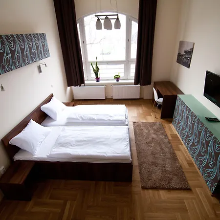 Sasone & Sas Two & Sas Ho Budapest