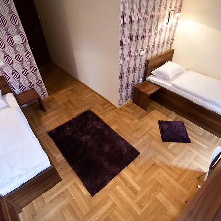Sasone & Sas Two & Sas Ho Szálloda