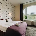 Sasone & Sas Two & Sas Ho Hotel