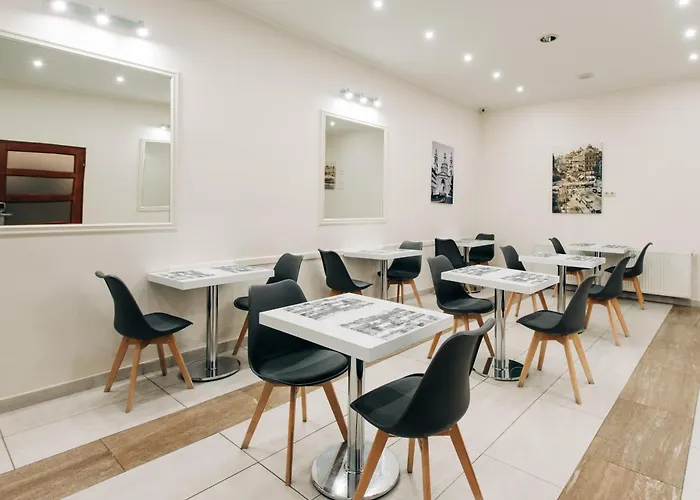 Sasone & Sas Two & Sas Ho Budapest