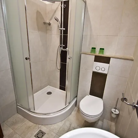 فندق Sasone & Sas Two & Sas Ho 3*