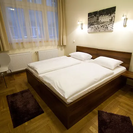 Sasone & Sas Two & Sas Ho فندق بودابست