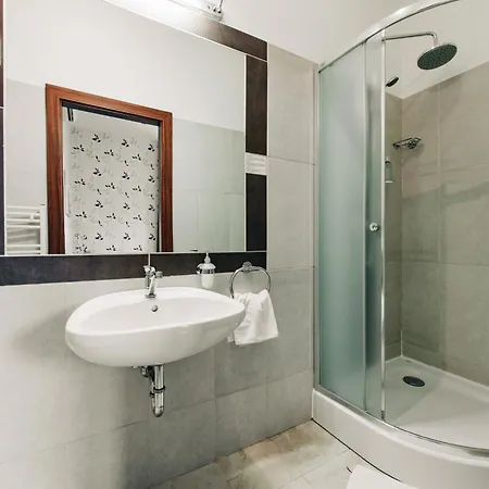 Sasone & Sas Two & Sas Ho 3*