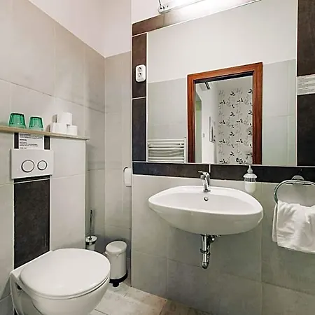 Sasone & Sas Two & Sas Ho بودابست