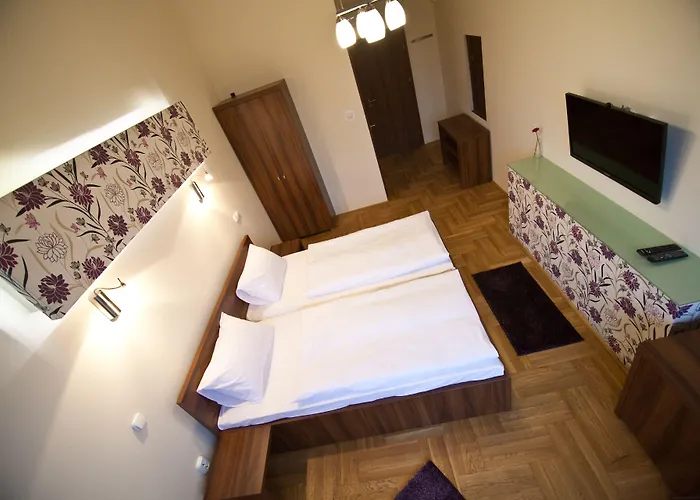 Sasone & Sas Two & Sas Ho 3*