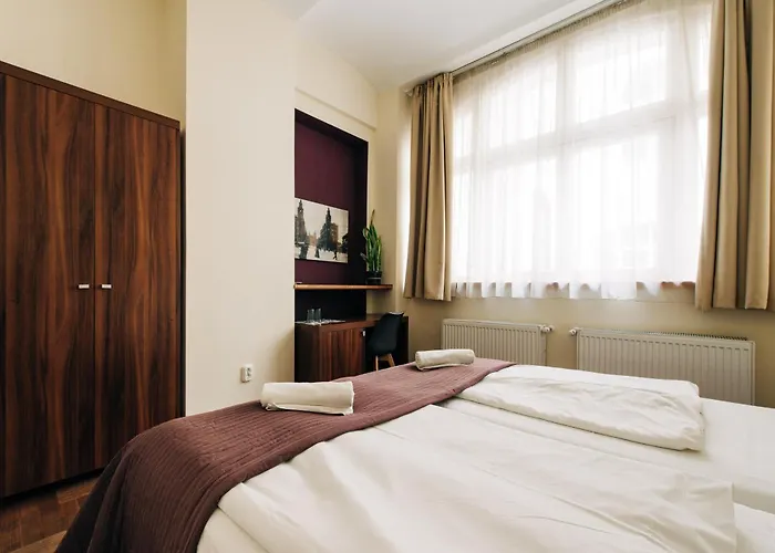 Sasone & Sas Two & Sas Ho Hotell