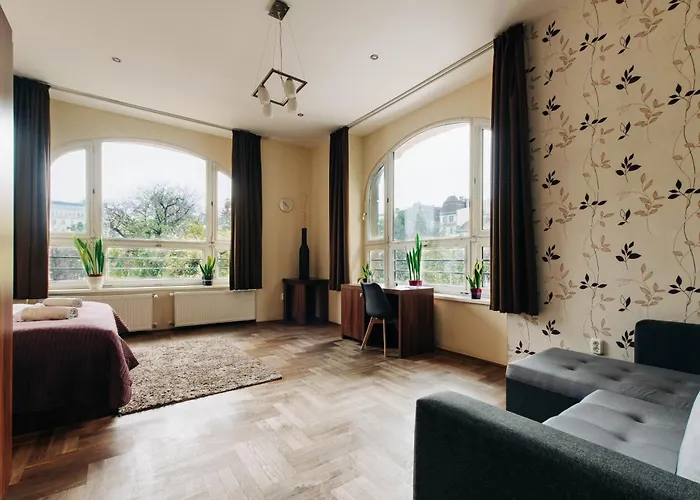 Sasone & Sas Two & Sas Ho Budapest