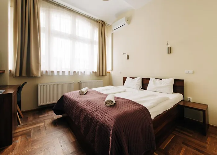 Sasone & Sas Two & Sas Ho