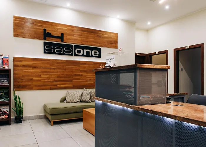 Sasone & Sas Two & Sas Ho Hotell Budapest
