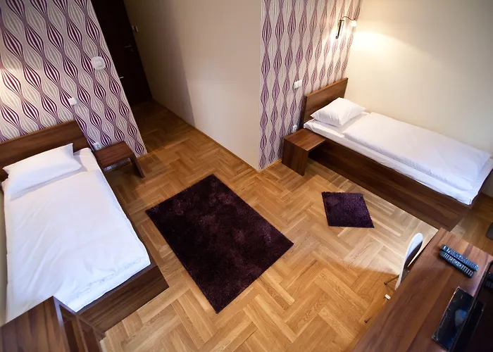 Sasone & Sas Two & Sas Ho Hotel