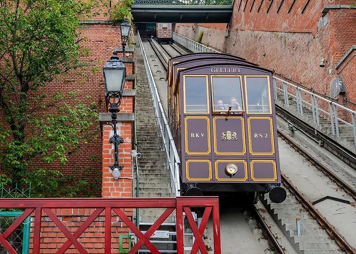 Sasone & Sas Two & Sas Ho Hotel Budapešť